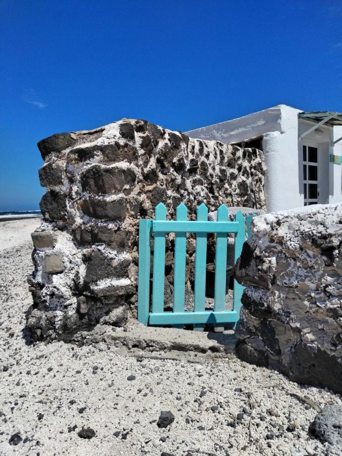 Beachfront Two Bedrooms House Casa Toral Majanicho Exterior foto