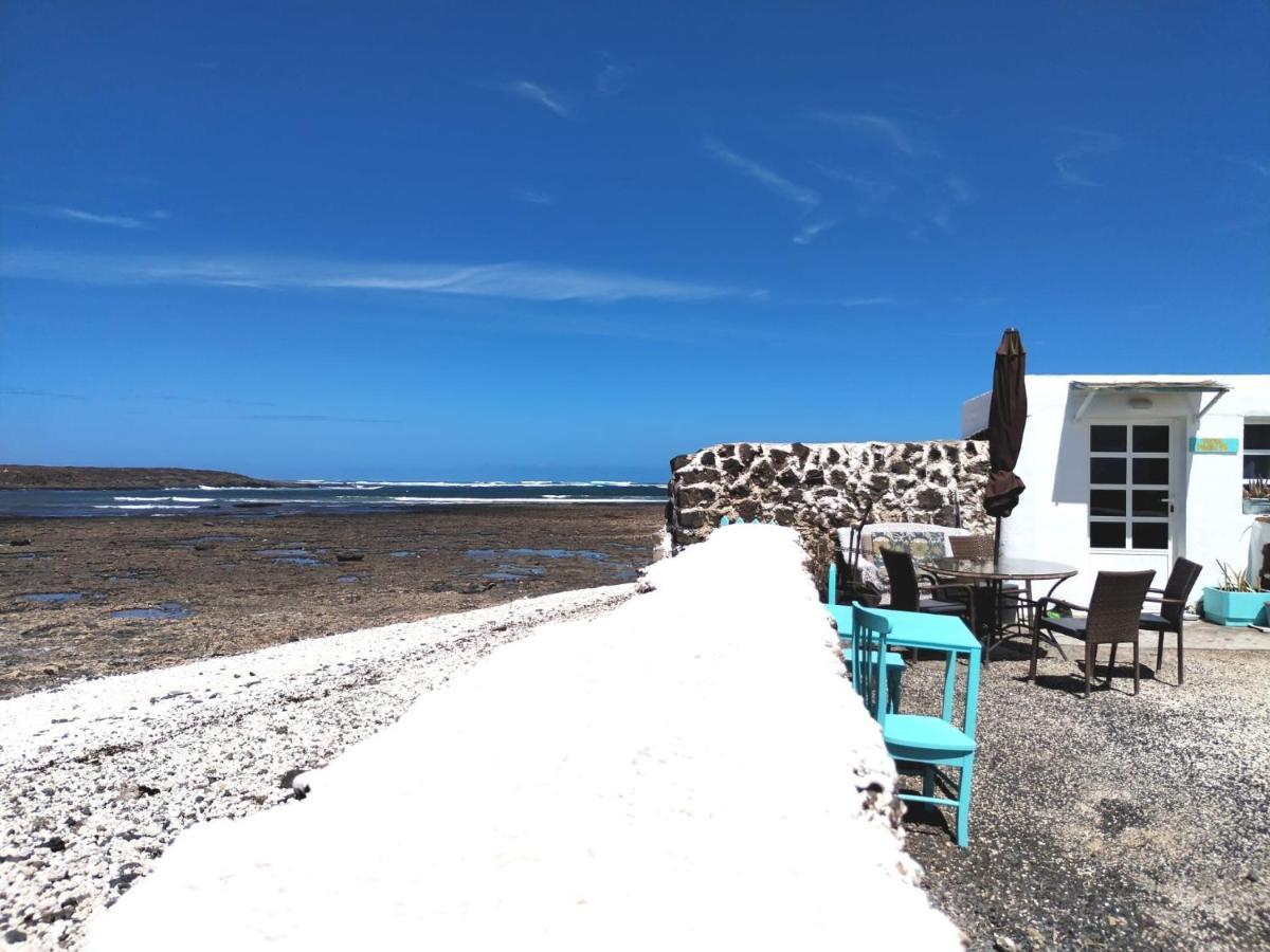 Beachfront Two Bedrooms House Casa Toral Majanicho Exterior foto
